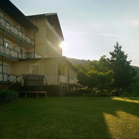 Appartementhotel Karawankenblick Portschach am Woerthersee Exterior foto