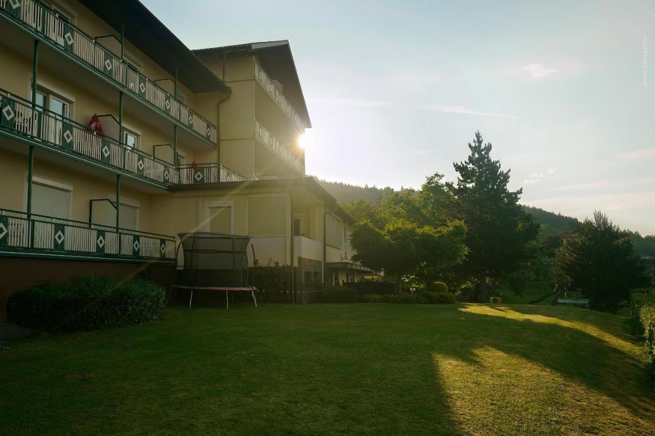 Appartementhotel Karawankenblick Portschach am Woerthersee Exterior foto