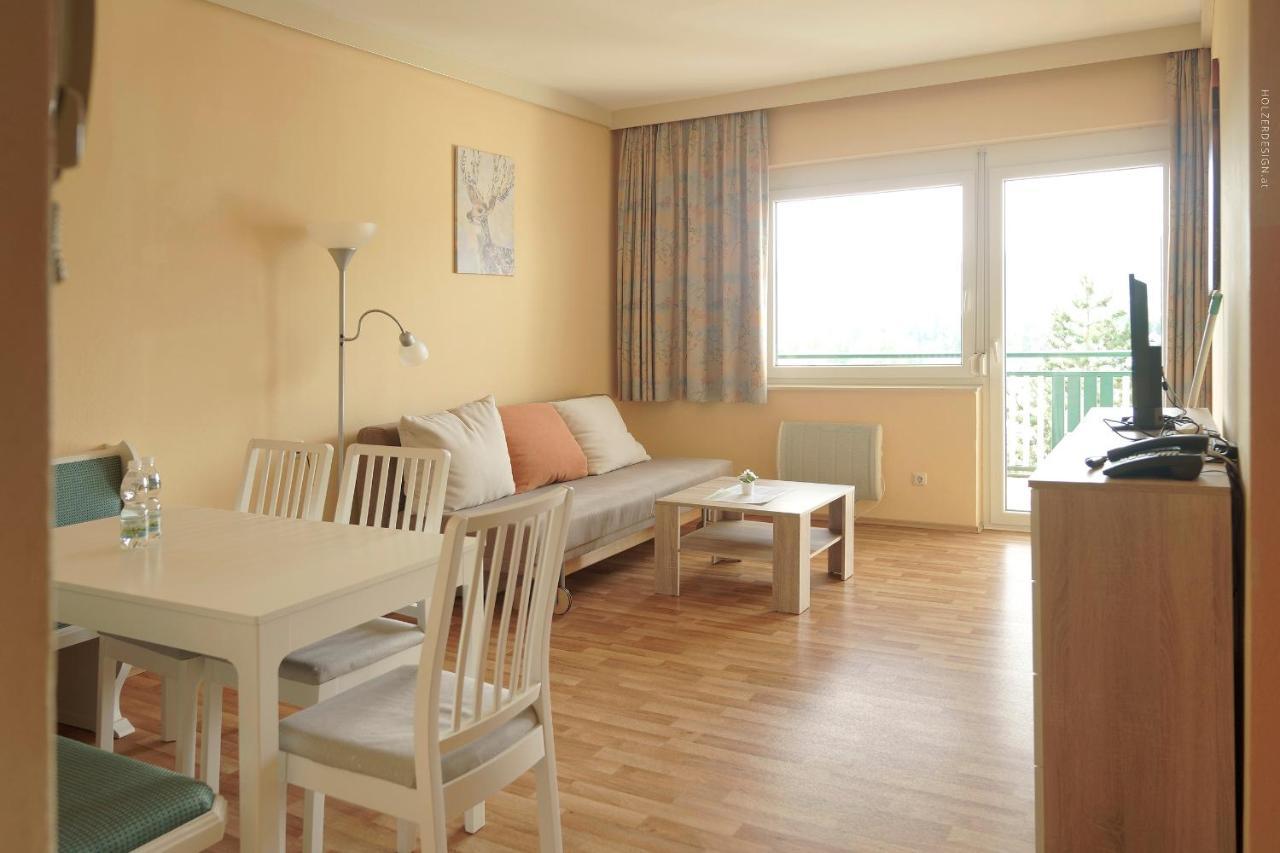 Appartementhotel Karawankenblick Portschach am Woerthersee Exterior foto